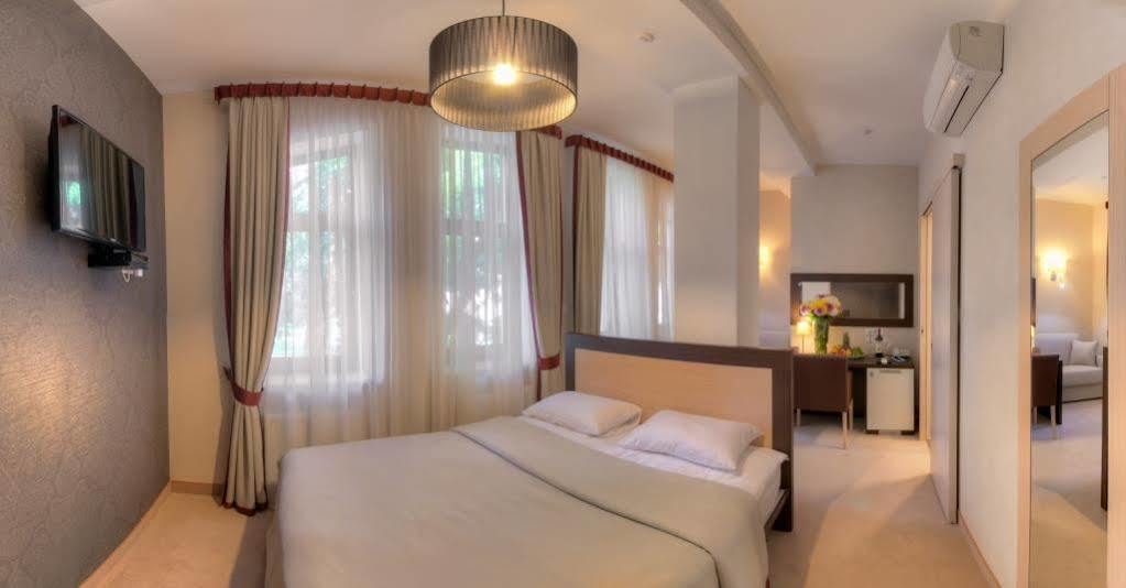 Boutique Palais Royal 3*