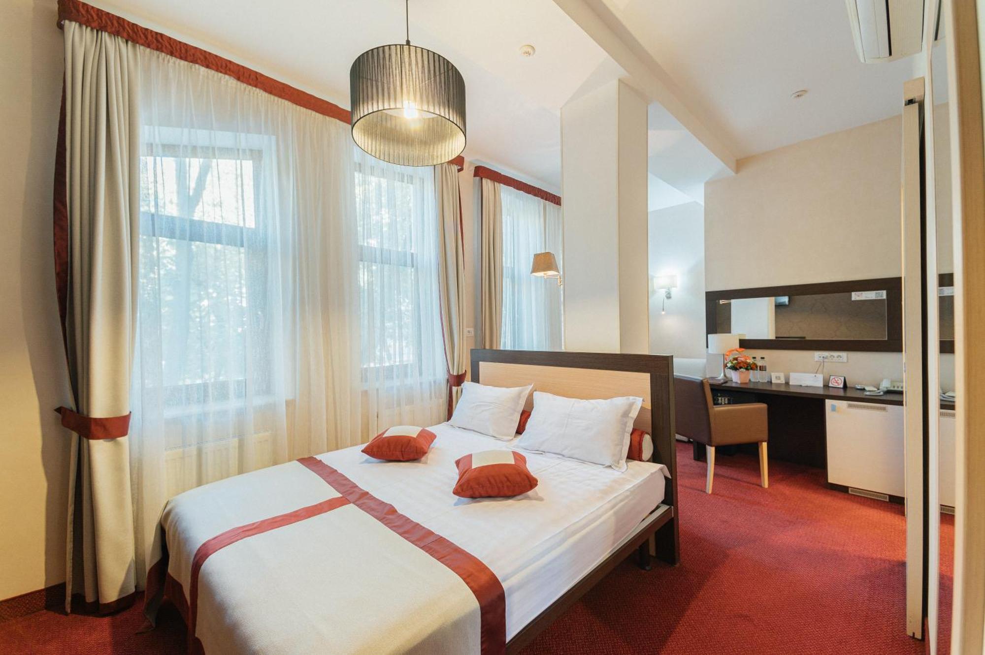 Boutique Palais Royal 3*